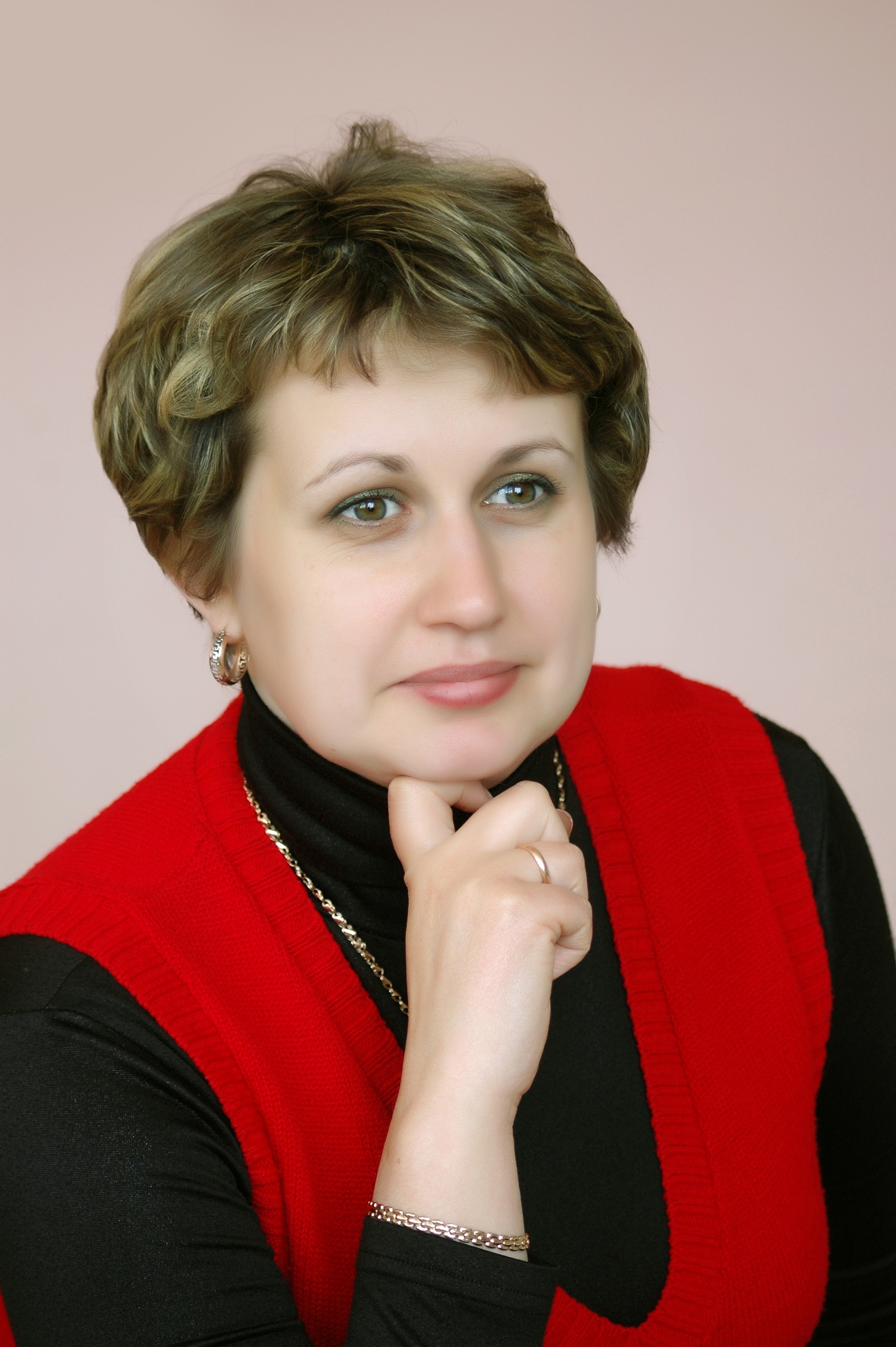 Зонова Елена Николаевна.